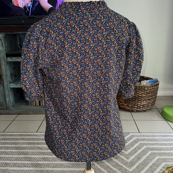 Floral blouse - Picture 2 of 3